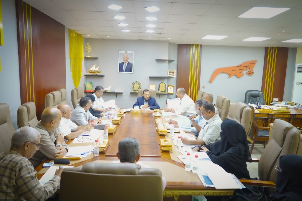 برئاسة المحافظ شيخ.. مجلس إدارة مؤسسة المياه والصرف الصحي يناقش التحديات القائمة وخطط الإصلاح الواجب تنفيذها