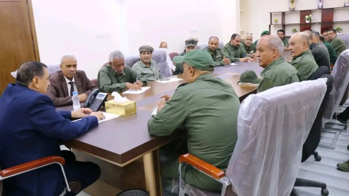 مدير أمن العاصمة عدن يترأس اجتماعاً لمدراء الشرطة ويشدد على تكثيف الحملات الأمنية وضبط الظواهر الخطيرة مدير أمن العاصمة عدن يترأس اجتماعاً لمدراء الشرطة ويشدد على تكثيف الحملات الأمنية وضبط الظواهر الخطيرة