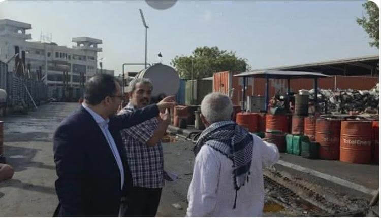 وزير الكهرباء يكتشف تعطل عدادات الوقود في زيارة مفاجئة لمحطة “22 مايو” بالعاصمة عدن ويوجه بإجراءات عاجلة