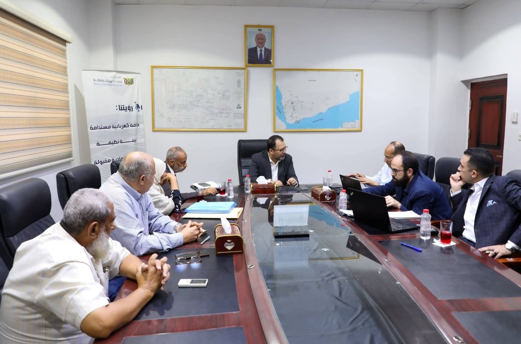 عدن.. وزير الكهرباء والطاقة يعقد اجتماعا مع شركة مدكور المصرية لمتابعة إعادة تأهيل الشبكة 