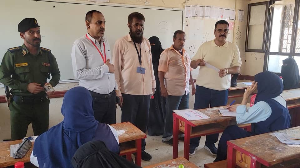 “الداؤودي” يوجه بتوفير الأجواء الملائمة لإنجاح إمتحانات إنهاء الثانوية العامة بمديرية البريقة “الداؤودي” يوجه بتوفير الأجواء الملائمة لإنجاح إمتحانات إنهاء الثانوية العامة بمديرية البريقة